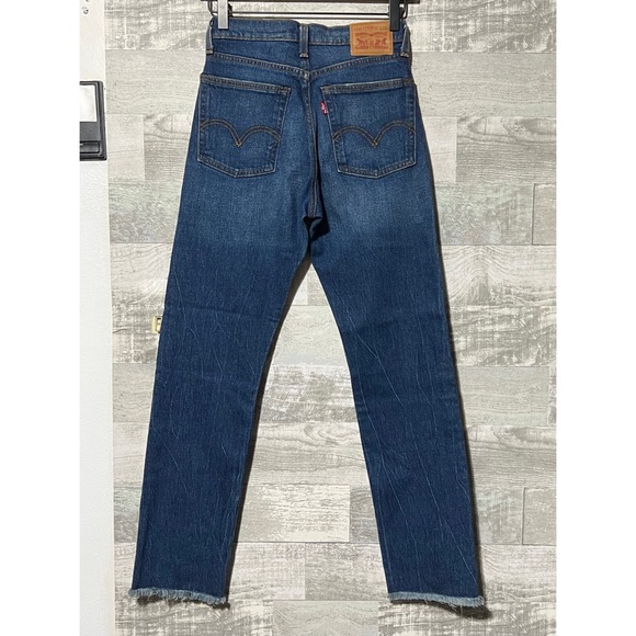 Levi’s Wedgie Fit Straight Jeans Pants Ladies 24 ~ 00 NWT Medium Wash - Picture 2 of 10